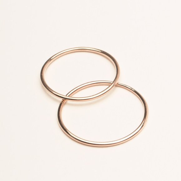14K ROSE GOLD Filled Minimalist Stacking Rings Set of 3 Dainty Rose Gold Rings - Picture 3 of 3